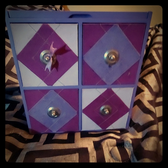 Jewelry Box - Picture 1 of 5